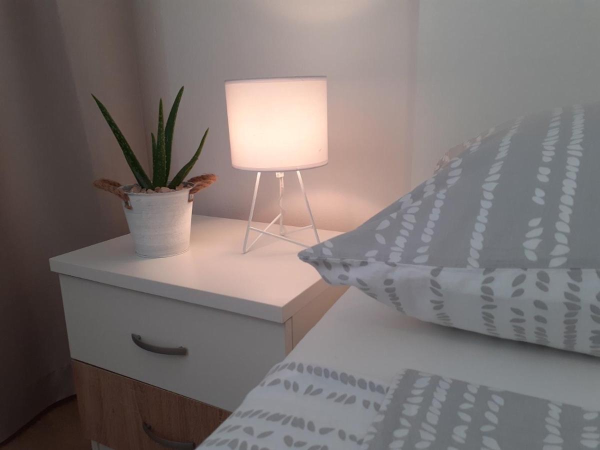 Apartment & Rooms Riva فوديس المظهر الخارجي الصورة