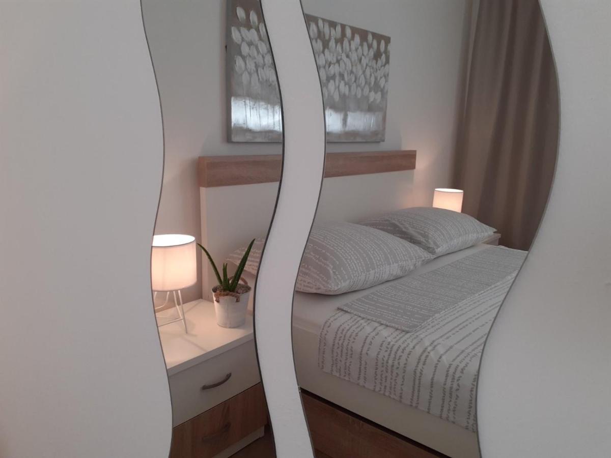 Apartment & Rooms Riva فوديس المظهر الخارجي الصورة